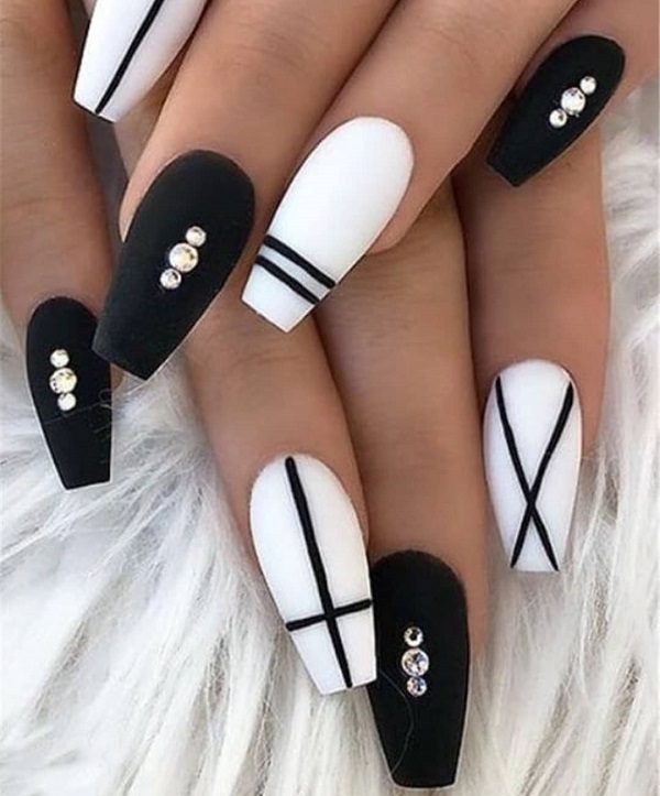 Black & white Birthday nail ideas