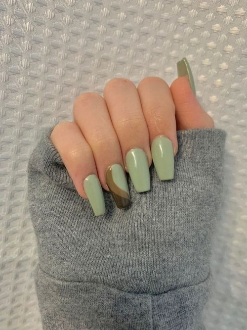coffin sage green nails - sage green nails with glitter
