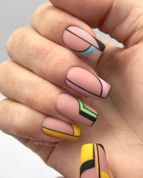 lines on nails design - wavy line nail designs