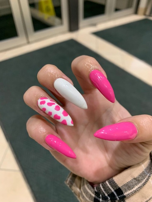 pink and white cow print nails - what is pink and white nails