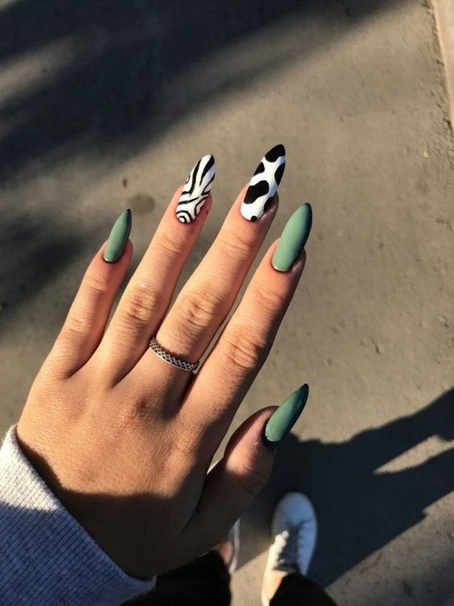 sage green and white nails - what colour nails with sage green dress