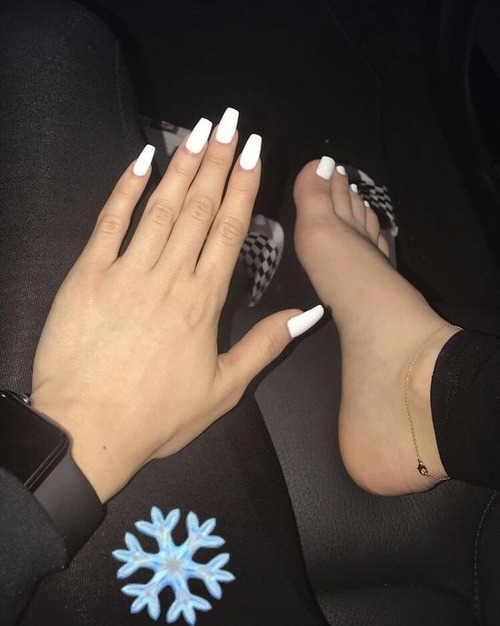 white acrylic toe nails - press on toe nails