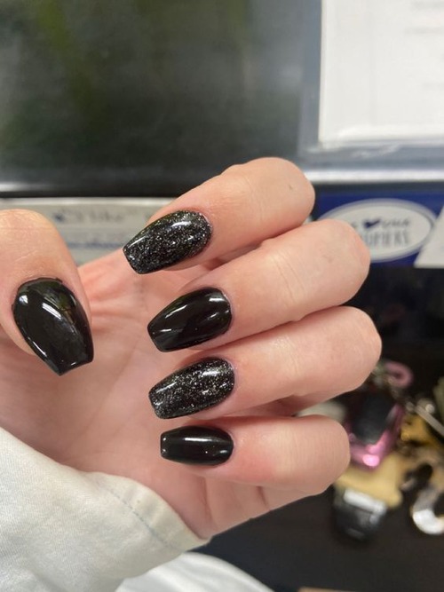 black sparkly nails - black and gold sparkly nails