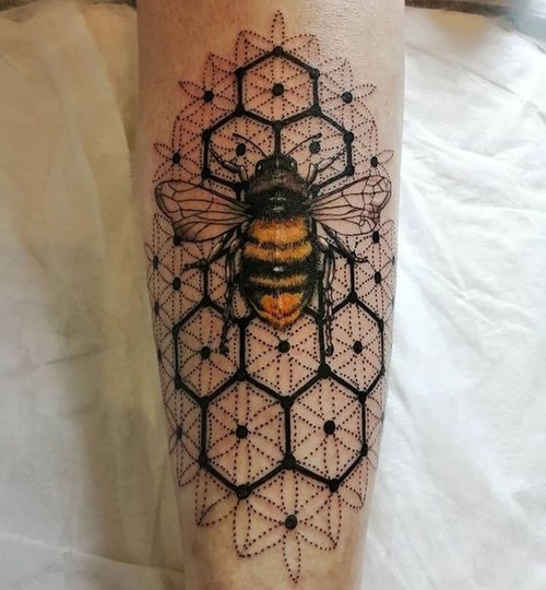 honey bee tattoo - cute honey bee tattoo