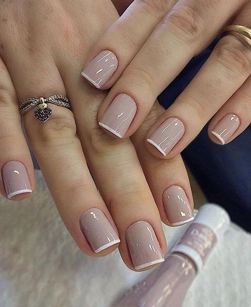 short nude pink nails - short glitter nails