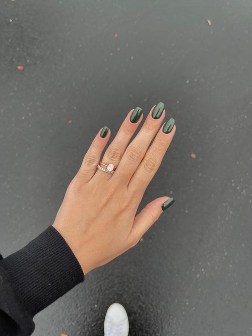 dark green holiday nails - dark green nails with glitter