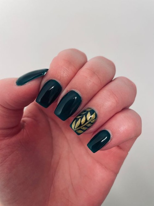 dark green holiday nails - dark green nails with gold glitter