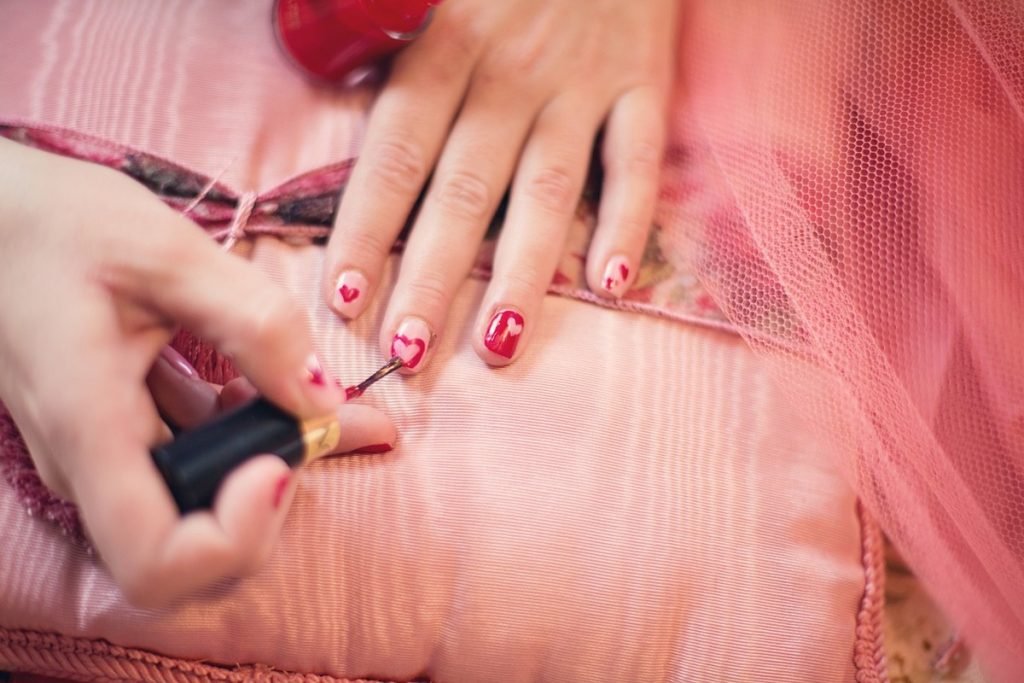 Love at Your Fingertips: Discover the Most Beautiful Heart Nail Designs heart nail design