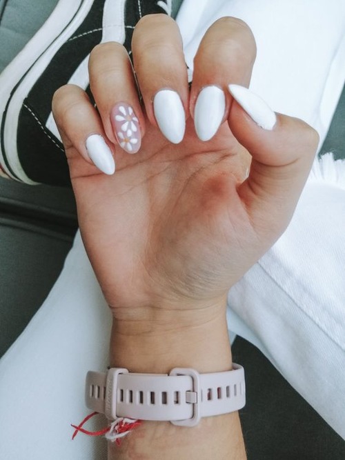 white daisy nails - daisy nail art designs