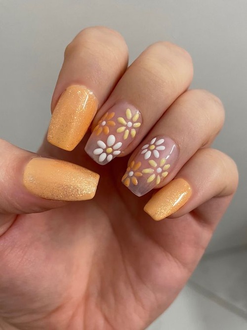 yellow daisy nails - summer yellow nails