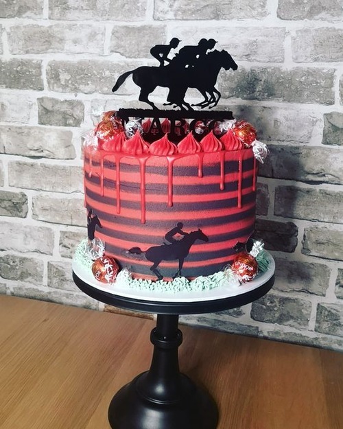 horse racing cake - top horse racing cake
