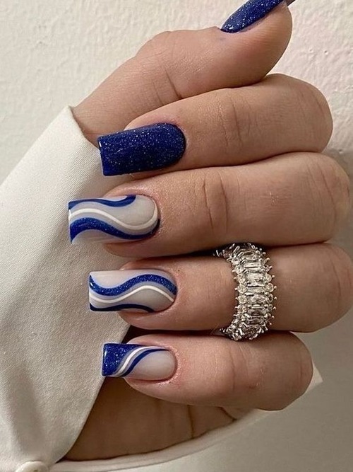 blue graduation nails - blue nails