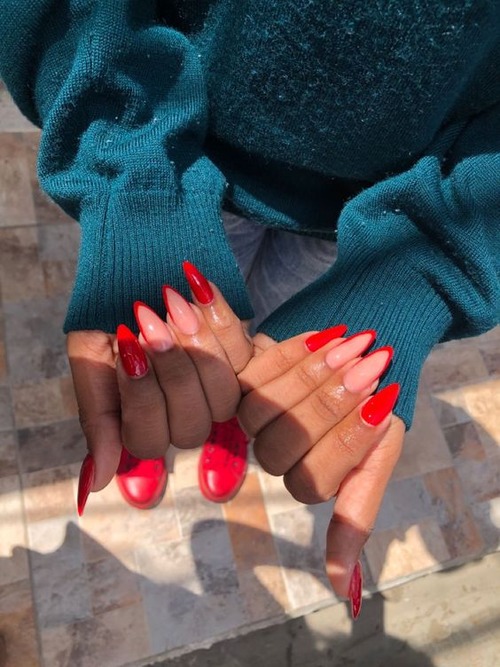 red graduation nails - graduation nails 2023