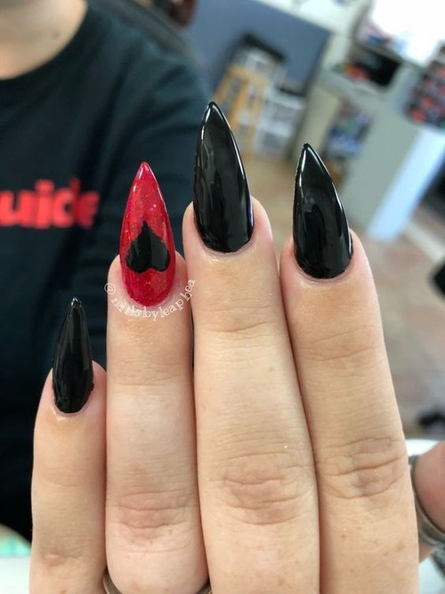 black nails with red hearts - black and red nails