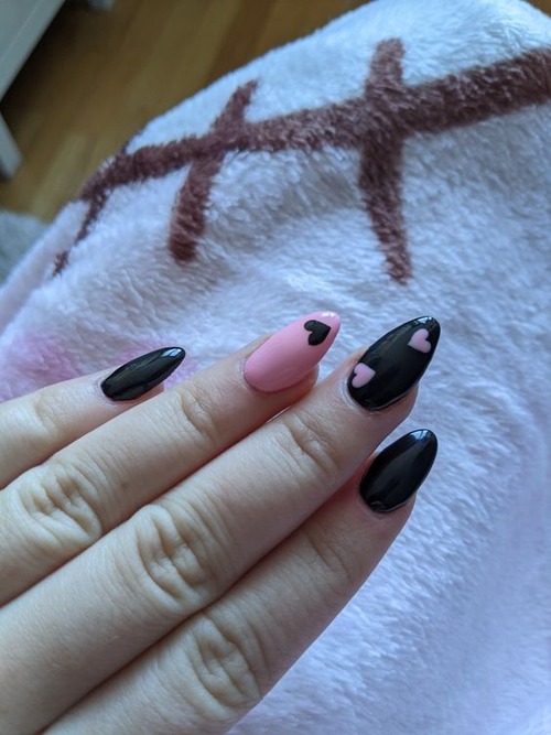 pink nails with black hearts - best pink nails with hearts