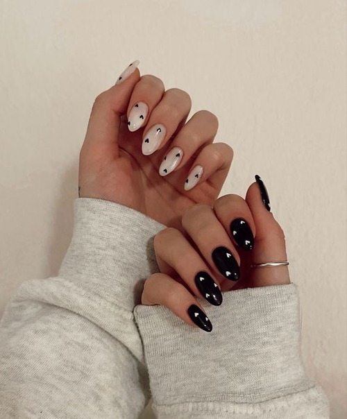 white nails with black heart - white nails with black heart on ring finger