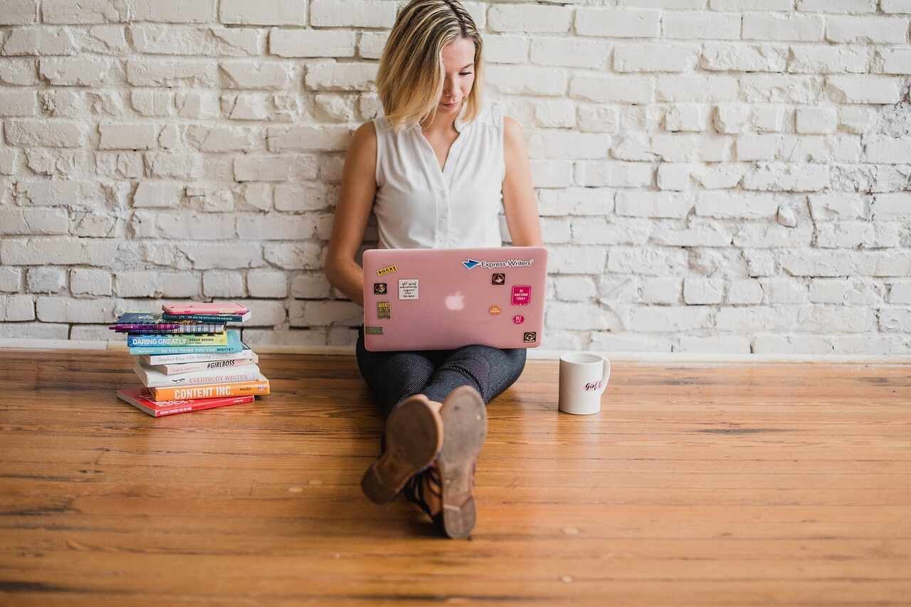 Profitable Laptop-Based Businesses laptop based business ideas